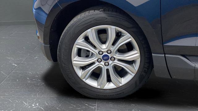 Used 2020 Ford Edge Titanium AWD/4WD image 40