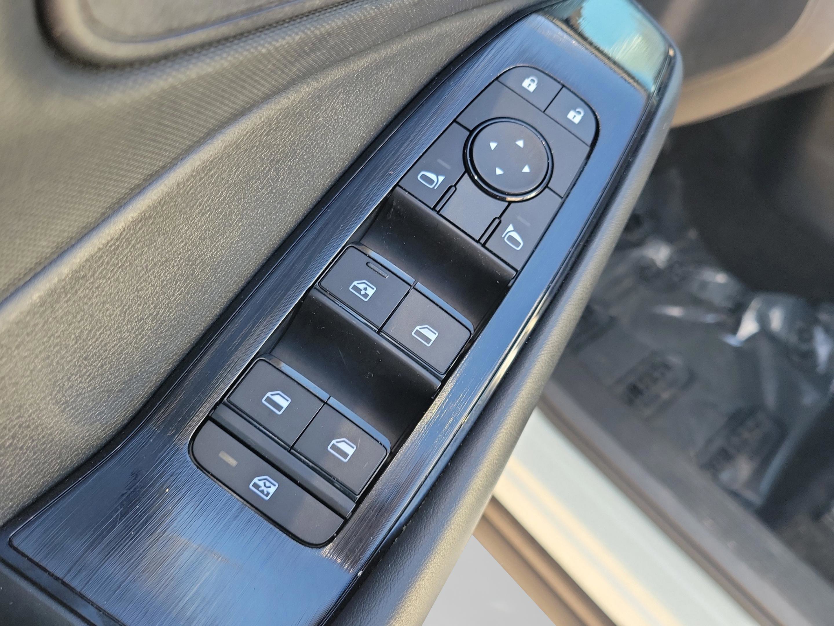 Certified 2024 Nissan Rogue S image 19