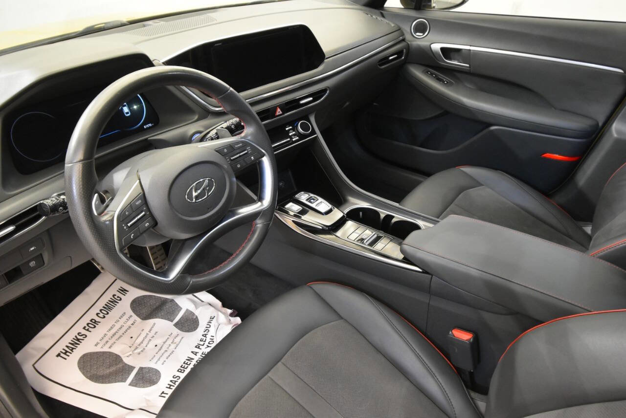 Used 2020 Hyundai Sonata SEL Plus w/ Tech Package image 12