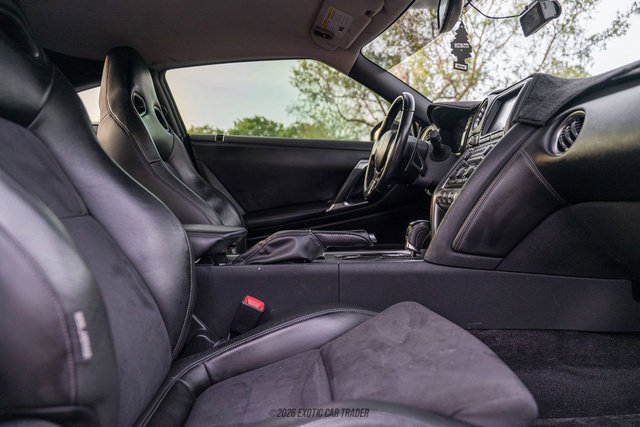 Used 2010 Nissan GT-R Premium AWD/4WD image 59