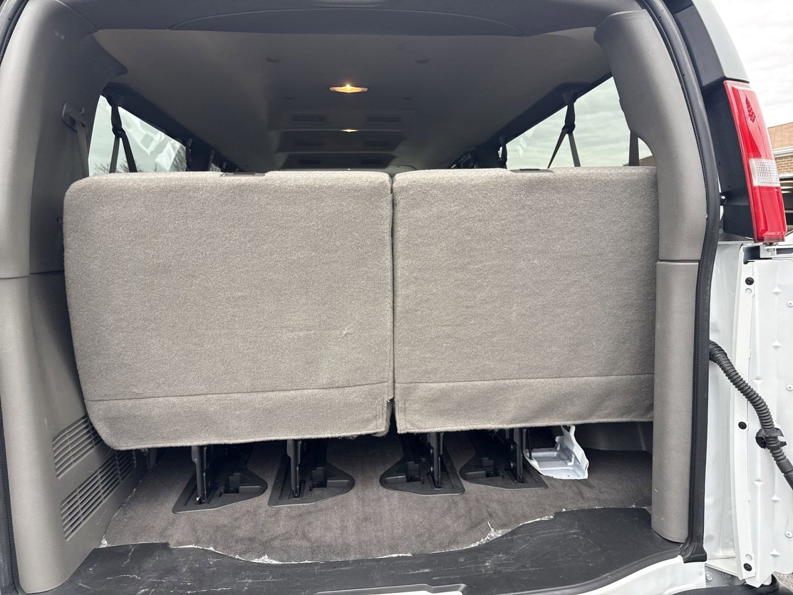 Used 2024 Chevrolet Express 3500 LT w/ LT Preferred Equipment Group image 22