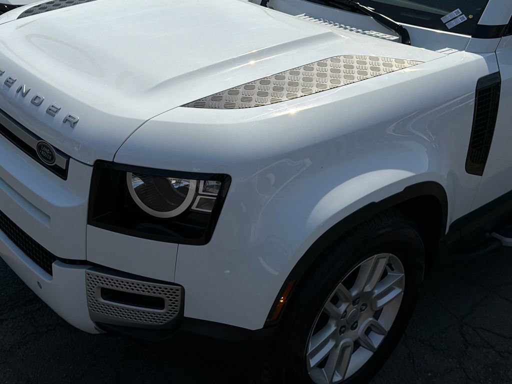 Used 2023 Land Rover Defender 130 S image 15