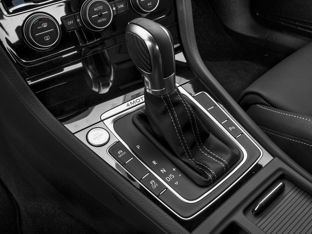 Used 2016 Volkswagen Golf R 4-Door AWD/4WD image 10