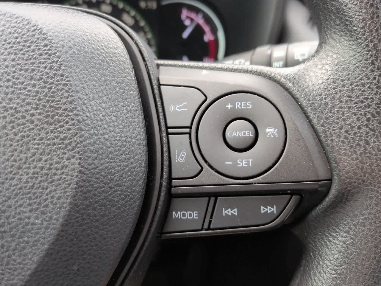 Certified 2023 Toyota RAV4 XLE w/ Convenience Package FWD image 24