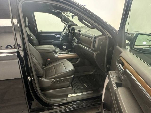 Used 2024 Chevrolet Silverado 1500 High Country w/ Technology Package AWD/4WD image 26