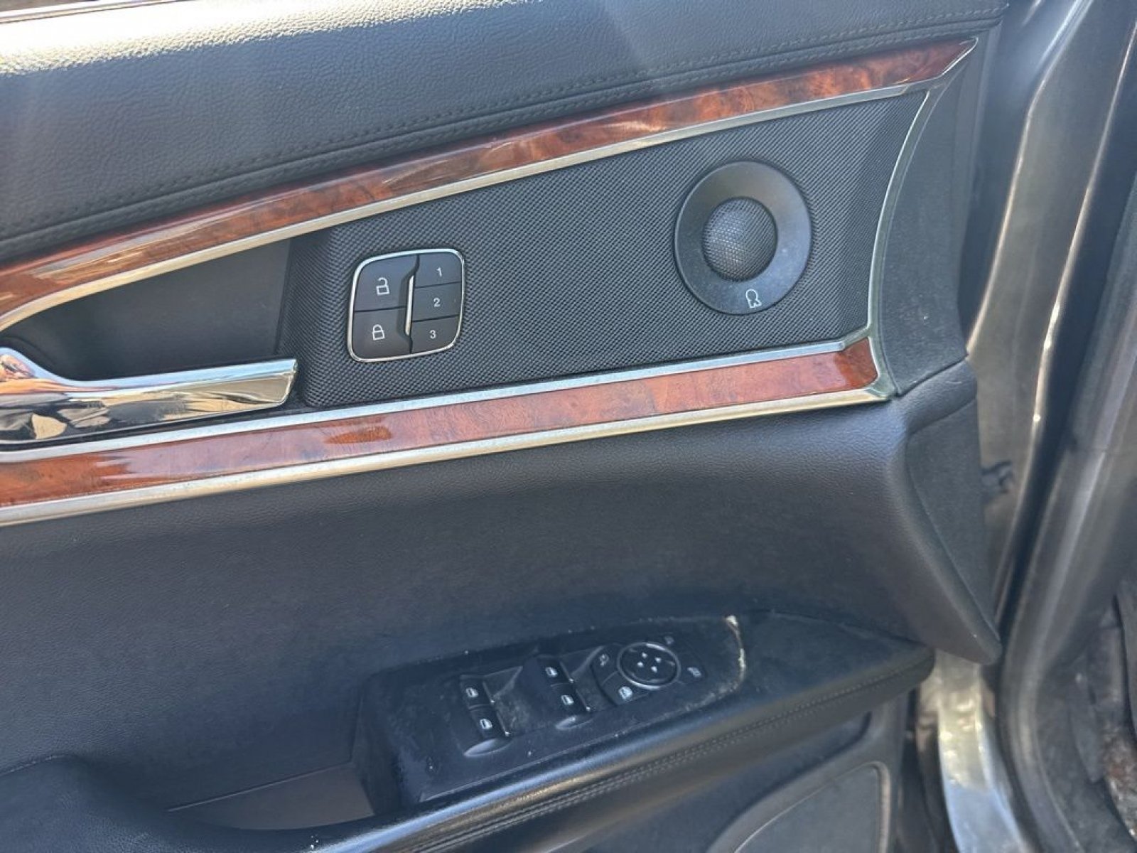 Used 2019 Lincoln Nautilus Select AWD/4WD image 9