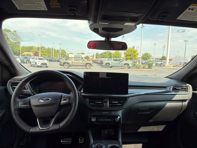 Used 2024 Ford Escape ST-Line w/ Tech Pack #1 AWD/4WD image 13