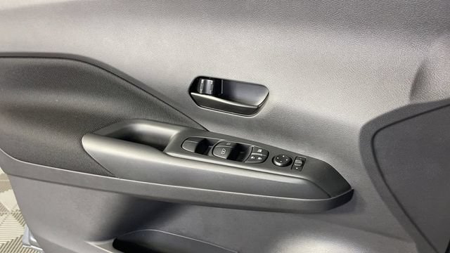 New 2025 Nissan Kicks Play S FWD image 29
