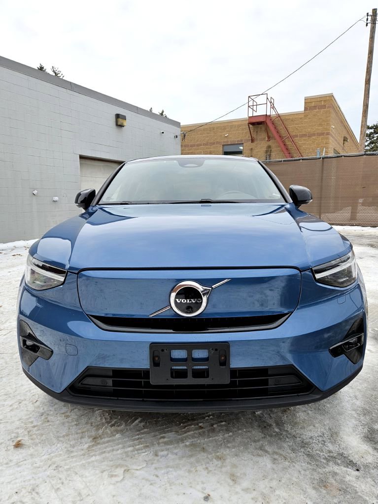 Used 2022 Volvo C40 P8 Recharge Ultimate image 3