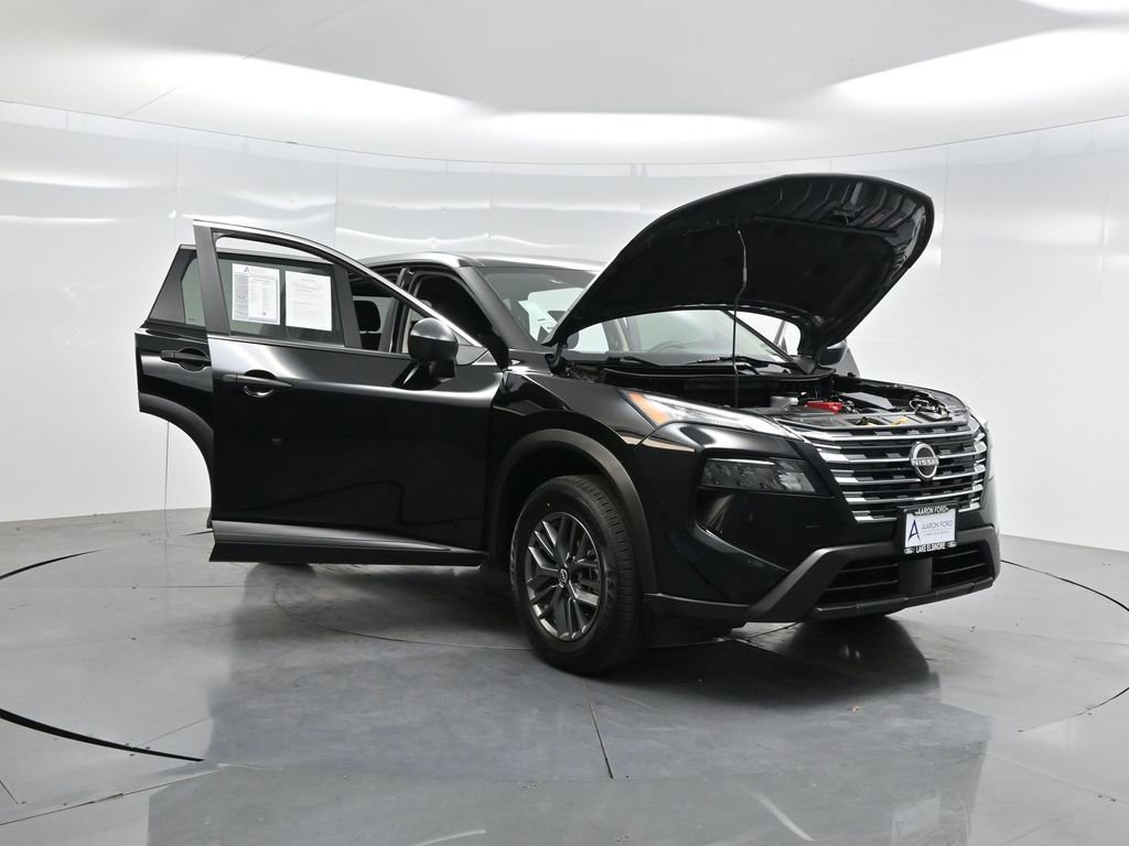 Used 2024 Nissan Rogue S image 41