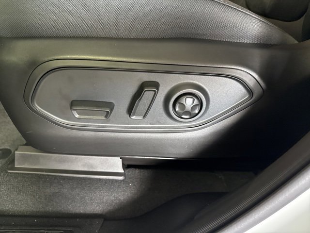 New 2025 Jeep Grand Cherokee L Laredo image 3