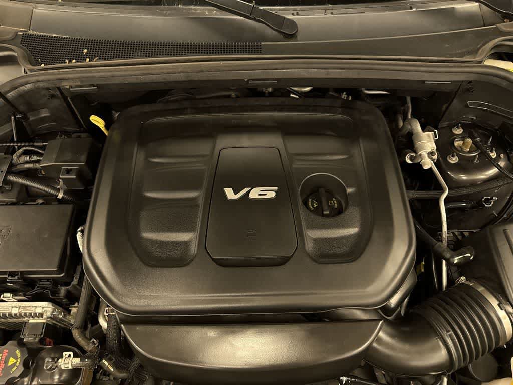 Used 2016 Jeep Grand Cherokee Overland AWD/4WD image 12