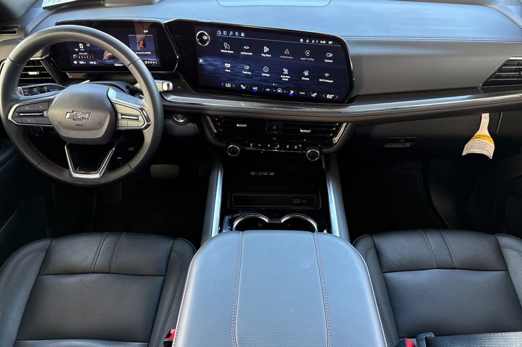 Used 2025 Chevrolet Suburban RST image 21