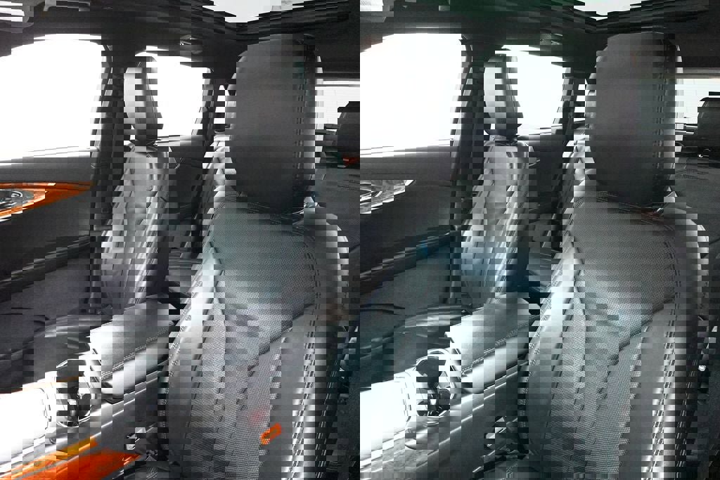 Used 2020 Lincoln Nautilus Reserve w/ Equipment Group 201A image 12