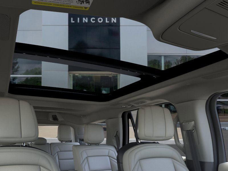 New 2025 Lincoln Navigator Reserve image 22
