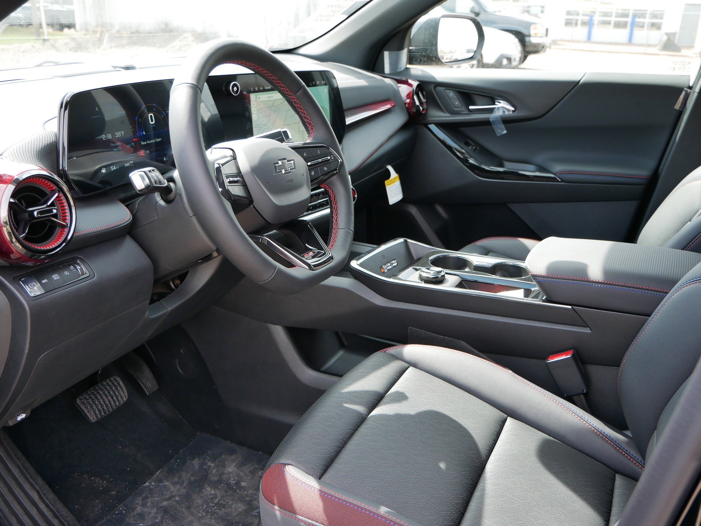 New 2026 Chevrolet Equinox RS w/ Convenience Package III AWD/4WD image 11