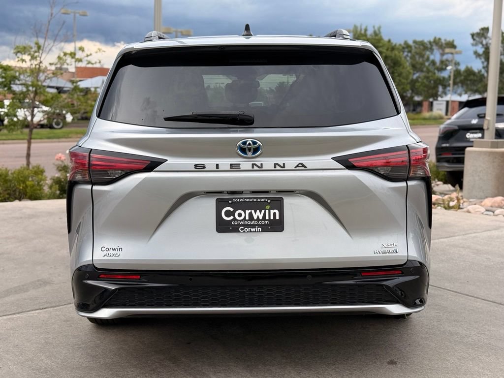Used 2023 Toyota Sienna XSE w/ XSE Plus Package AWD/4WD image 7