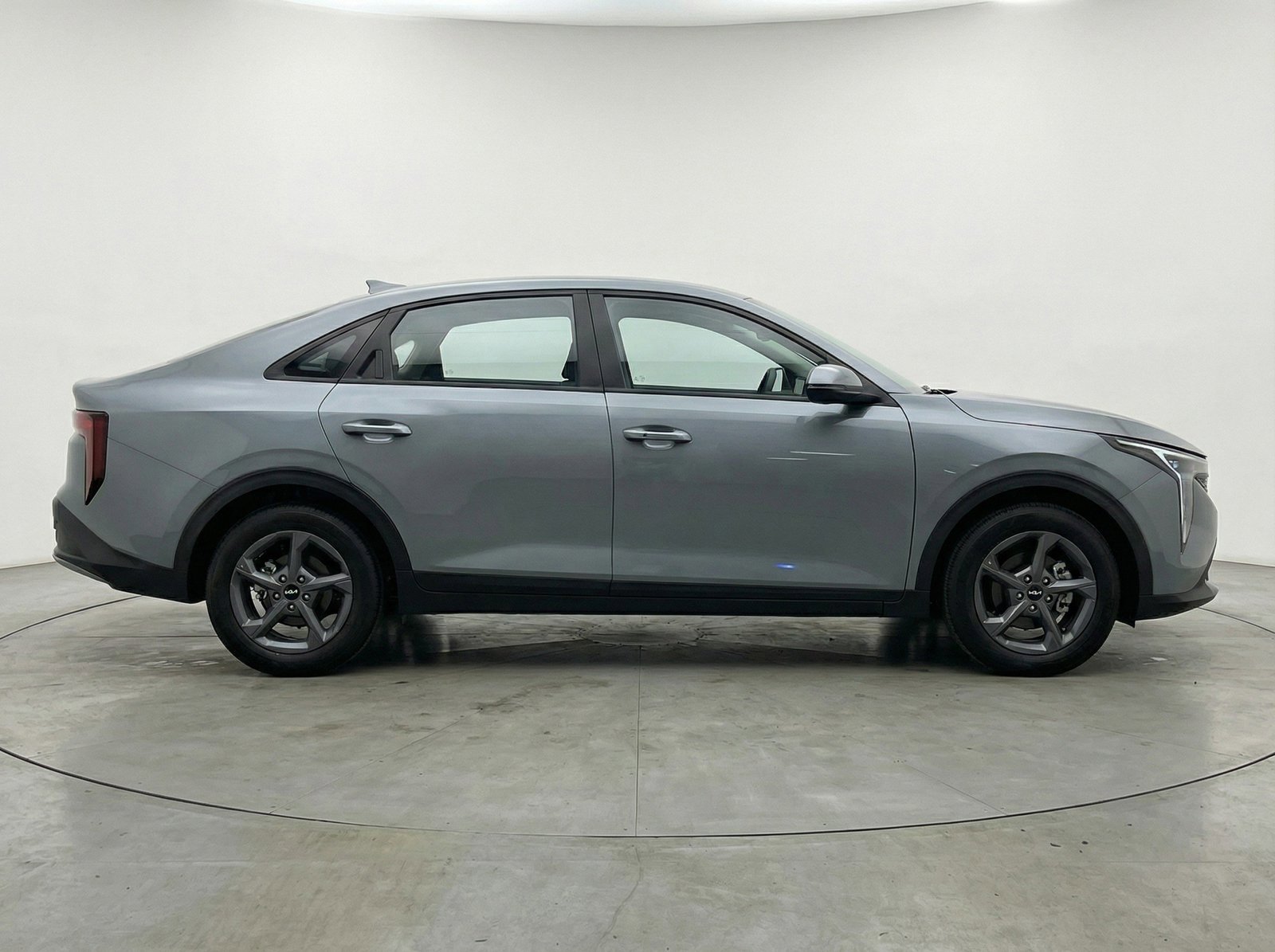 Used 2025 Kia K4 FWD image 11