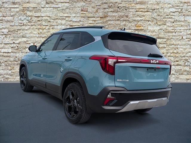 New 2026 Kia Seltos EX FWD image 3