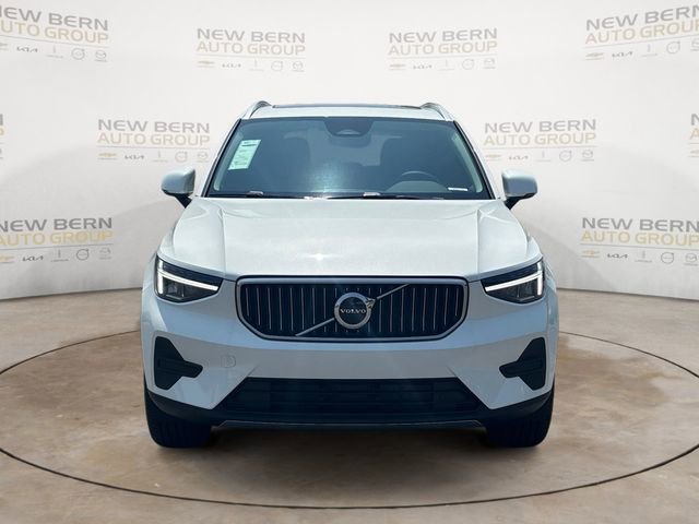 New 2025 Volvo XC40 B5 Core w/ Protection Package Premier image 8