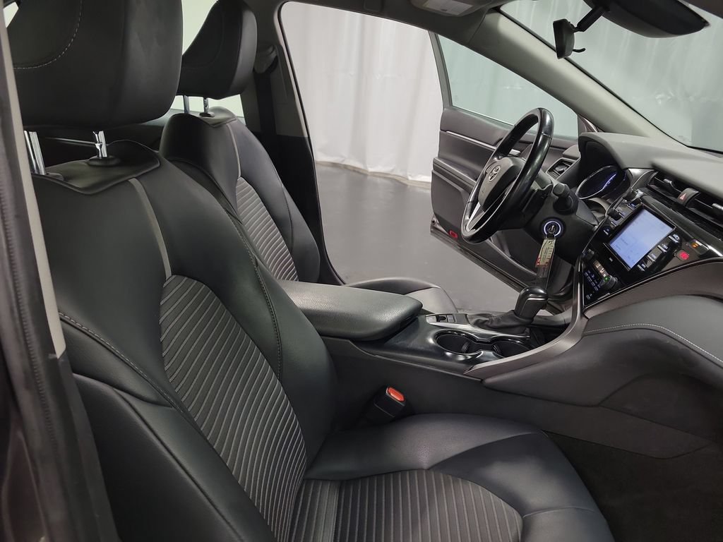 Used 2020 Toyota Camry SE AWD/4WD image 29