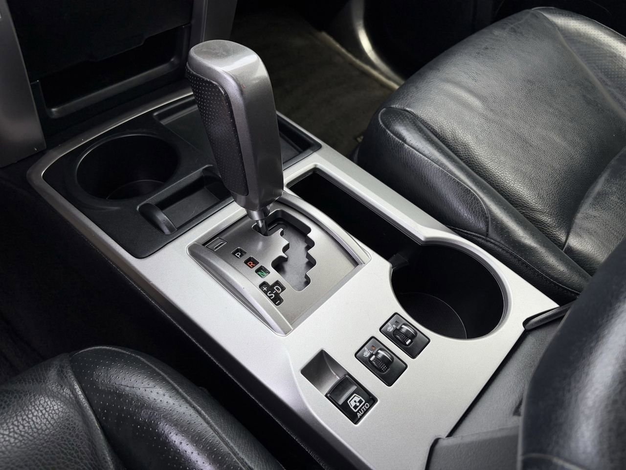 Used 2013 Toyota 4Runner Limited image 19