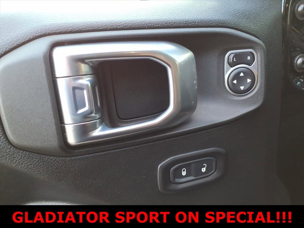 Used 2021 Jeep Gladiator Sport image 14
