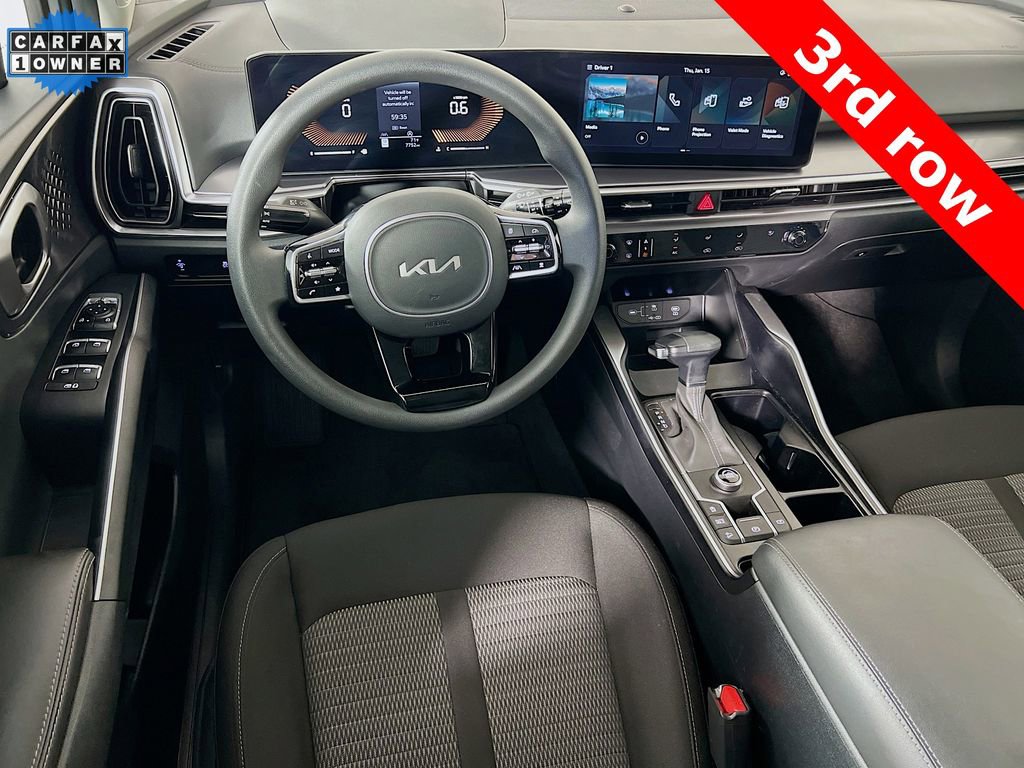 Certified 2025 Kia Sorento LX image 20