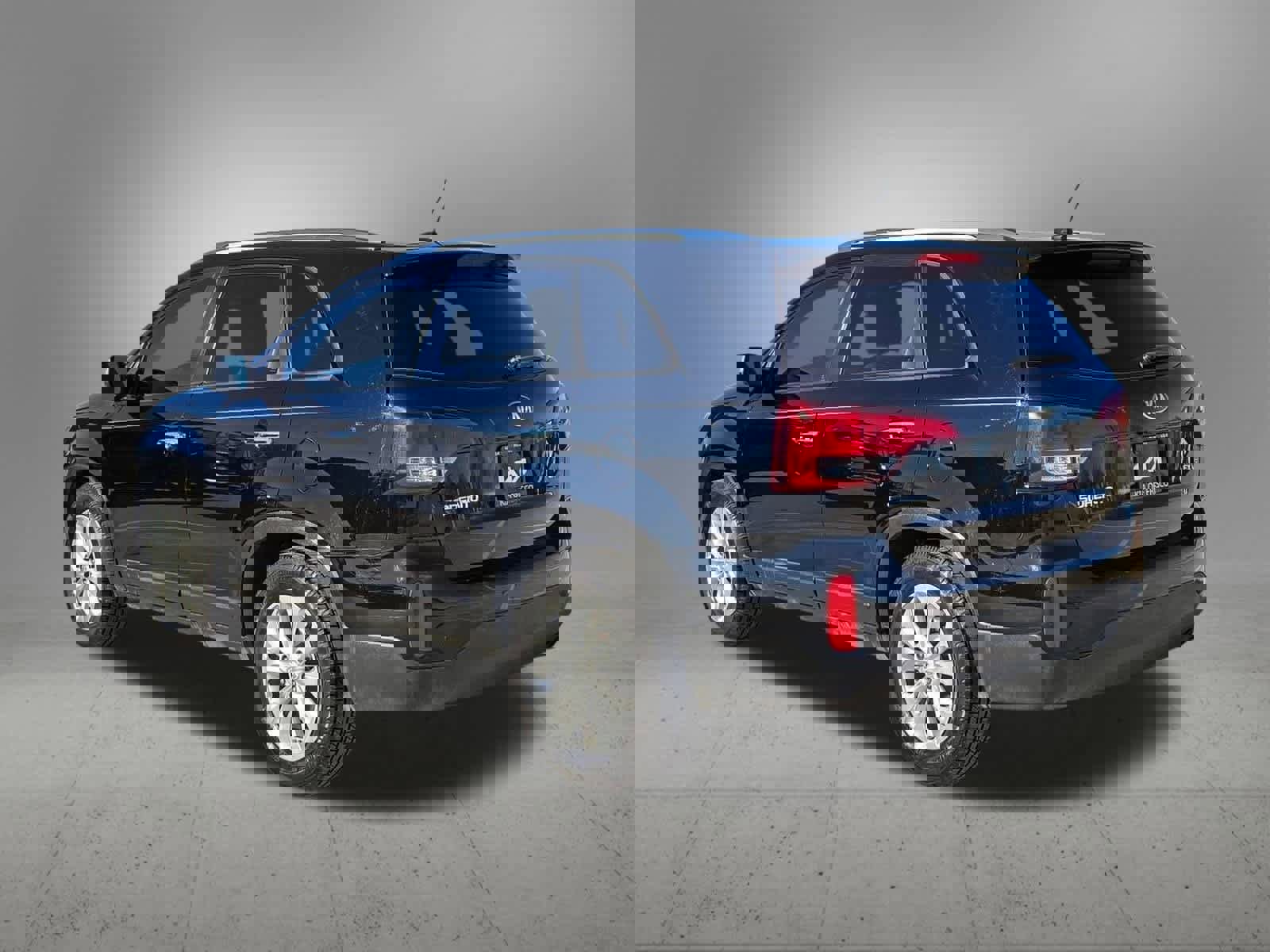 Used 2015 Kia Sorento EX w/ EX V6 Touring Package image 4