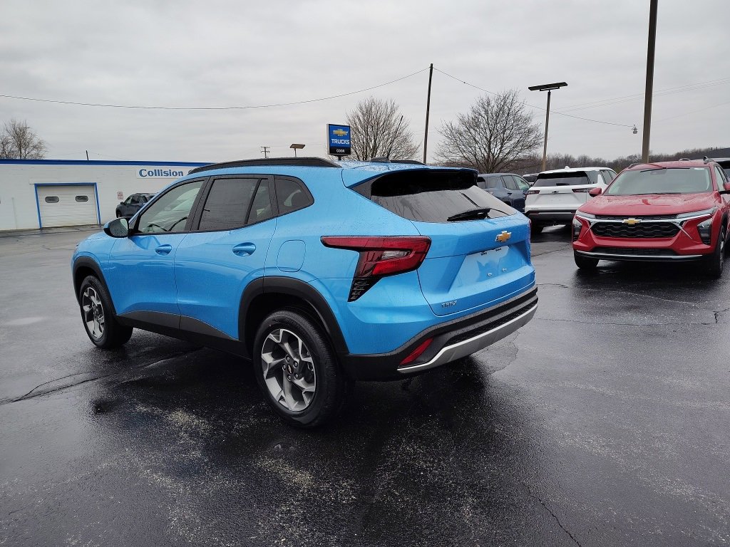 New 2026 Chevrolet Trax LT w/ Driver Confidence Package image 5
