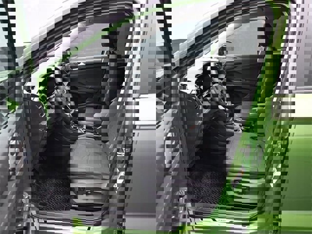 New 2026 Volkswagen Taos SE image 9