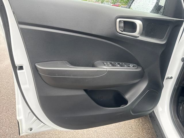 Used 2026 Hyundai Venue SEL FWD image 9