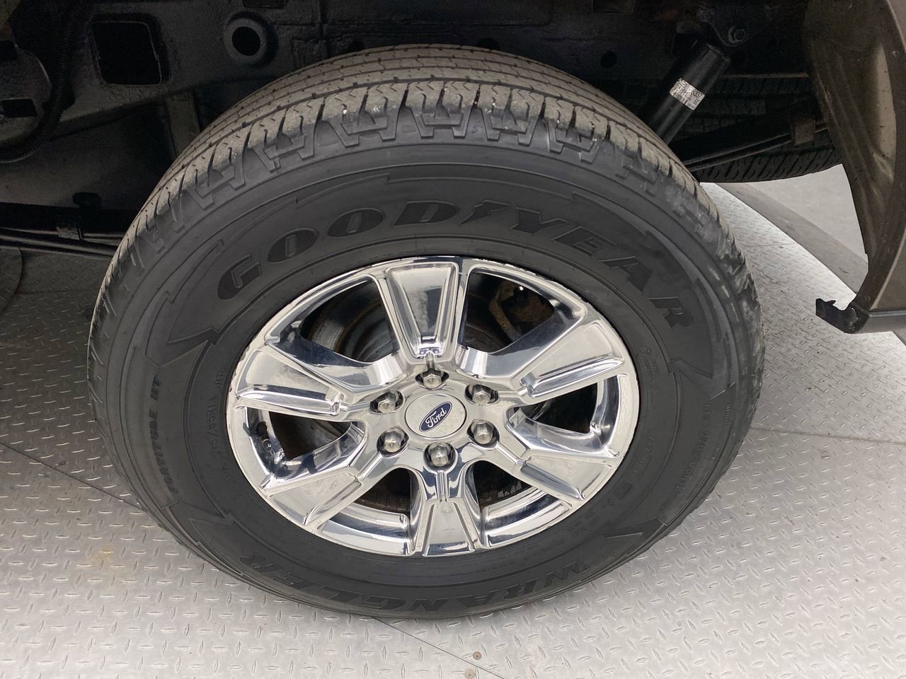 Used 2015 Ford F150 XLT w/ Equipment Group 302A Luxury AWD/4WD image 10