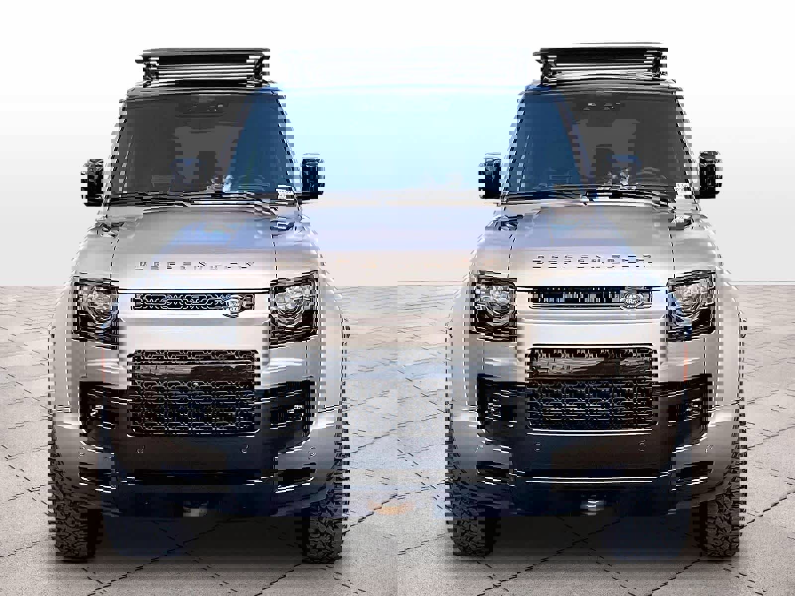 Used 2025 Land Rover Defender 110 AWD/4WD image 3