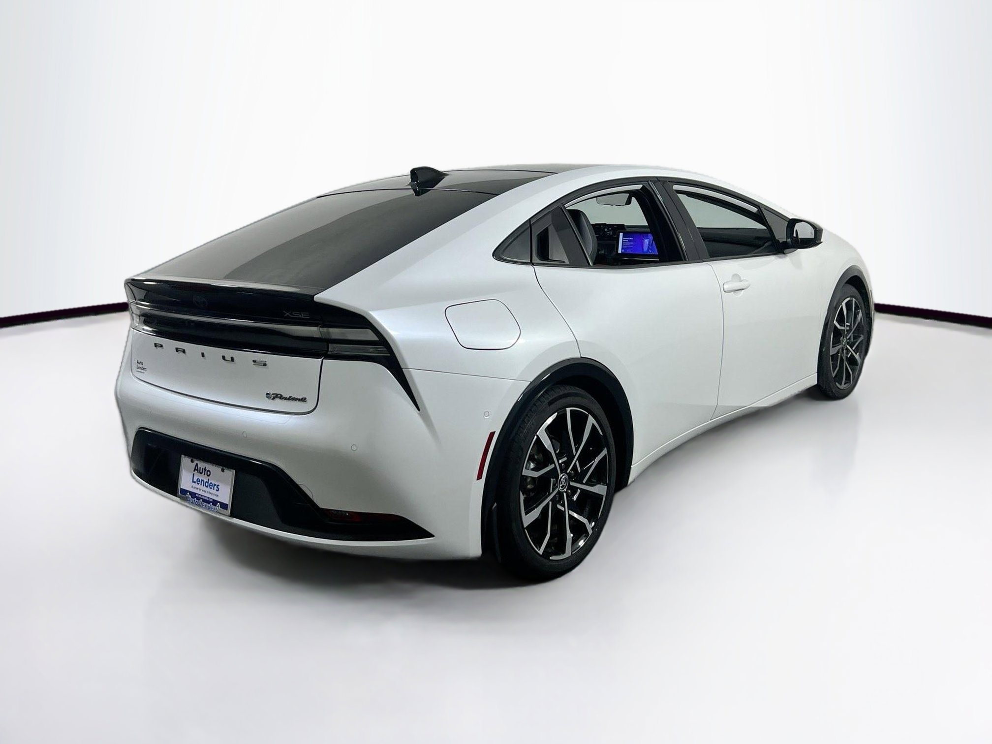 Used 2024 Toyota Prius Prime Premium w/ Advanced Technology Package image 5