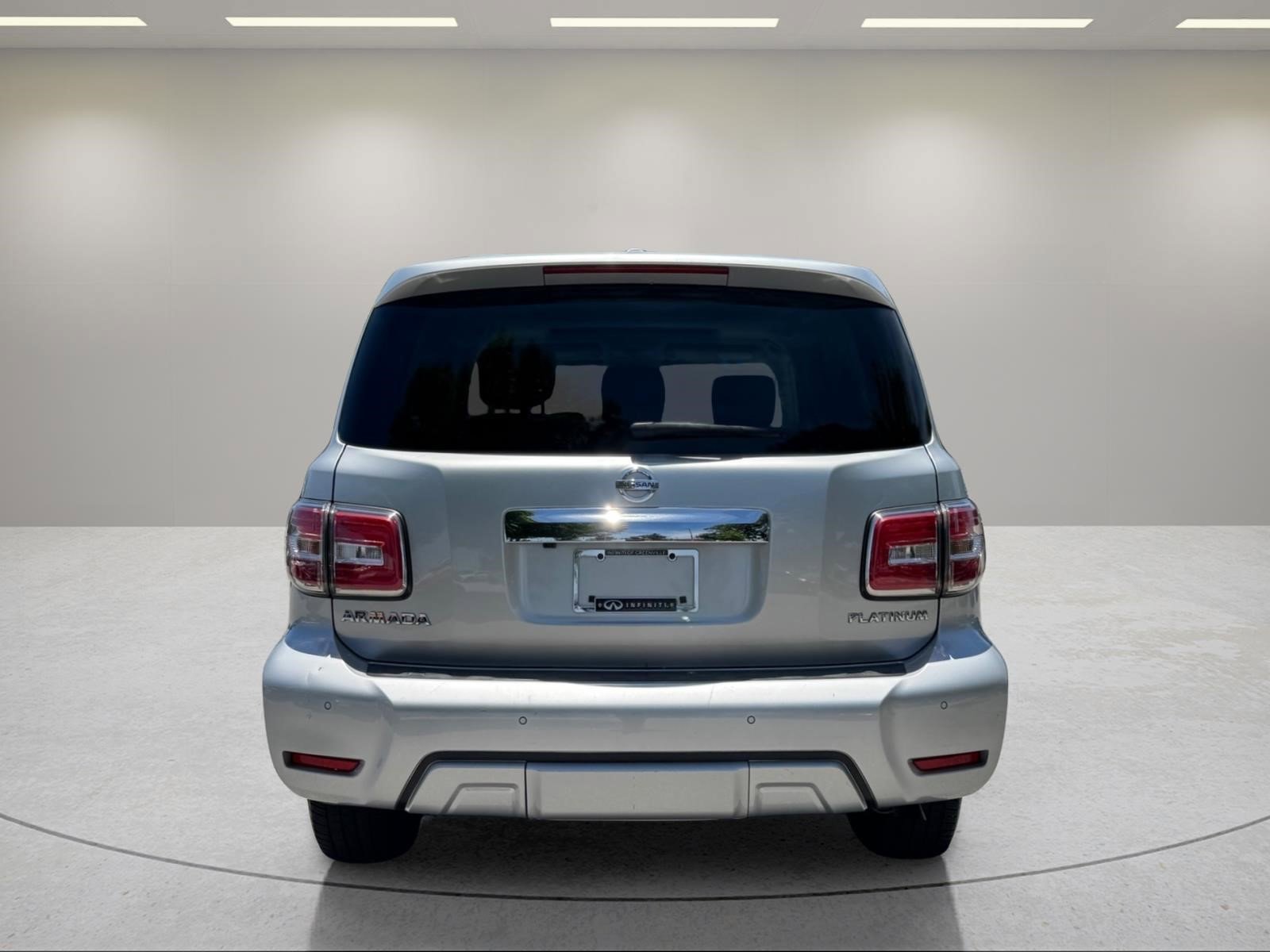 Used 2017 Nissan Armada Platinum RWD image 4
