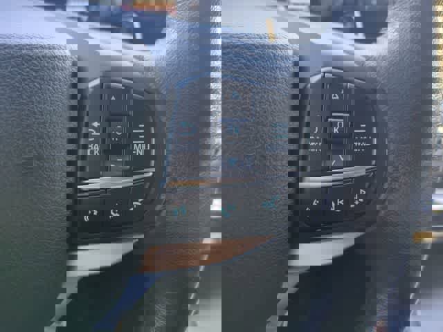 Used 2020 Ford Explorer Limited image 27