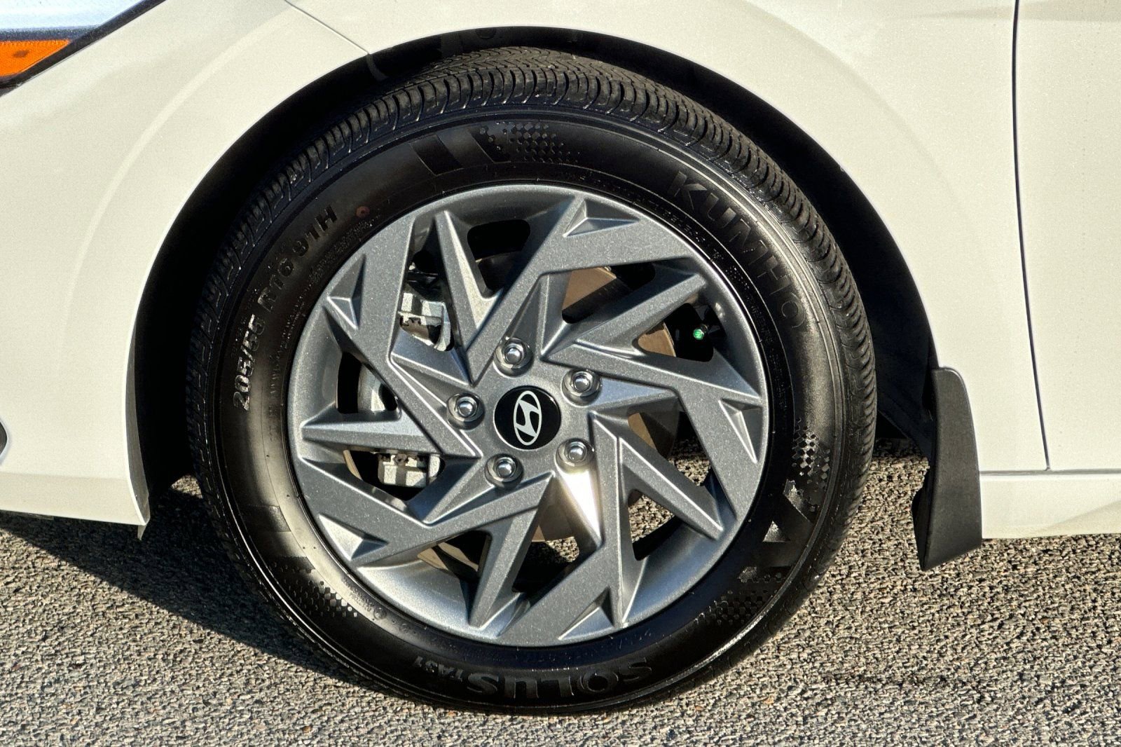 Certified 2025 Hyundai Elantra Blue image 29