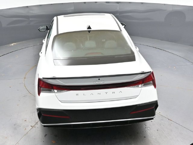New 2026 Hyundai Elantra SEL Sport FWD image 39