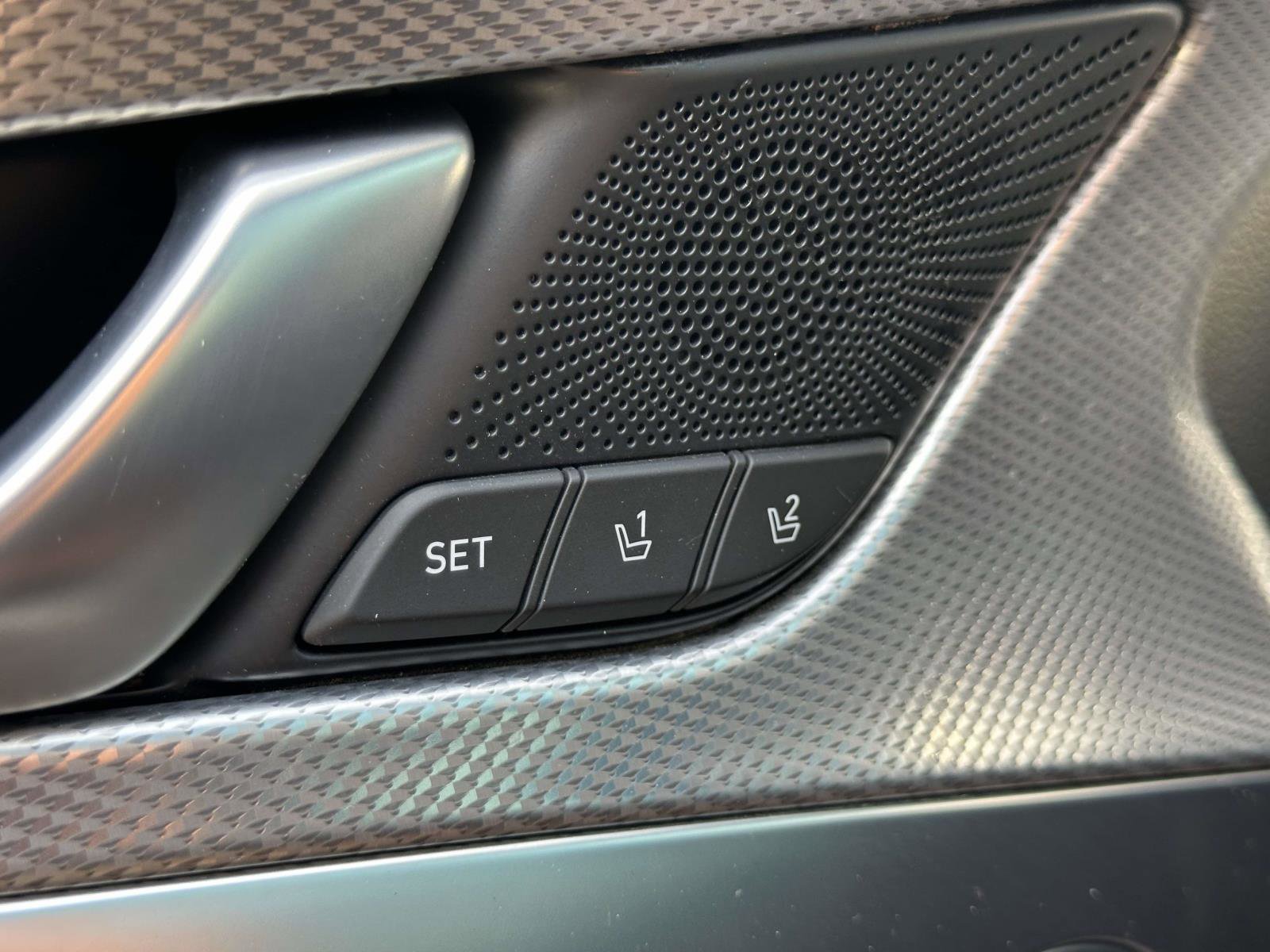 Used 2022 Genesis G70 2.0T w/ Prestige Package image 32