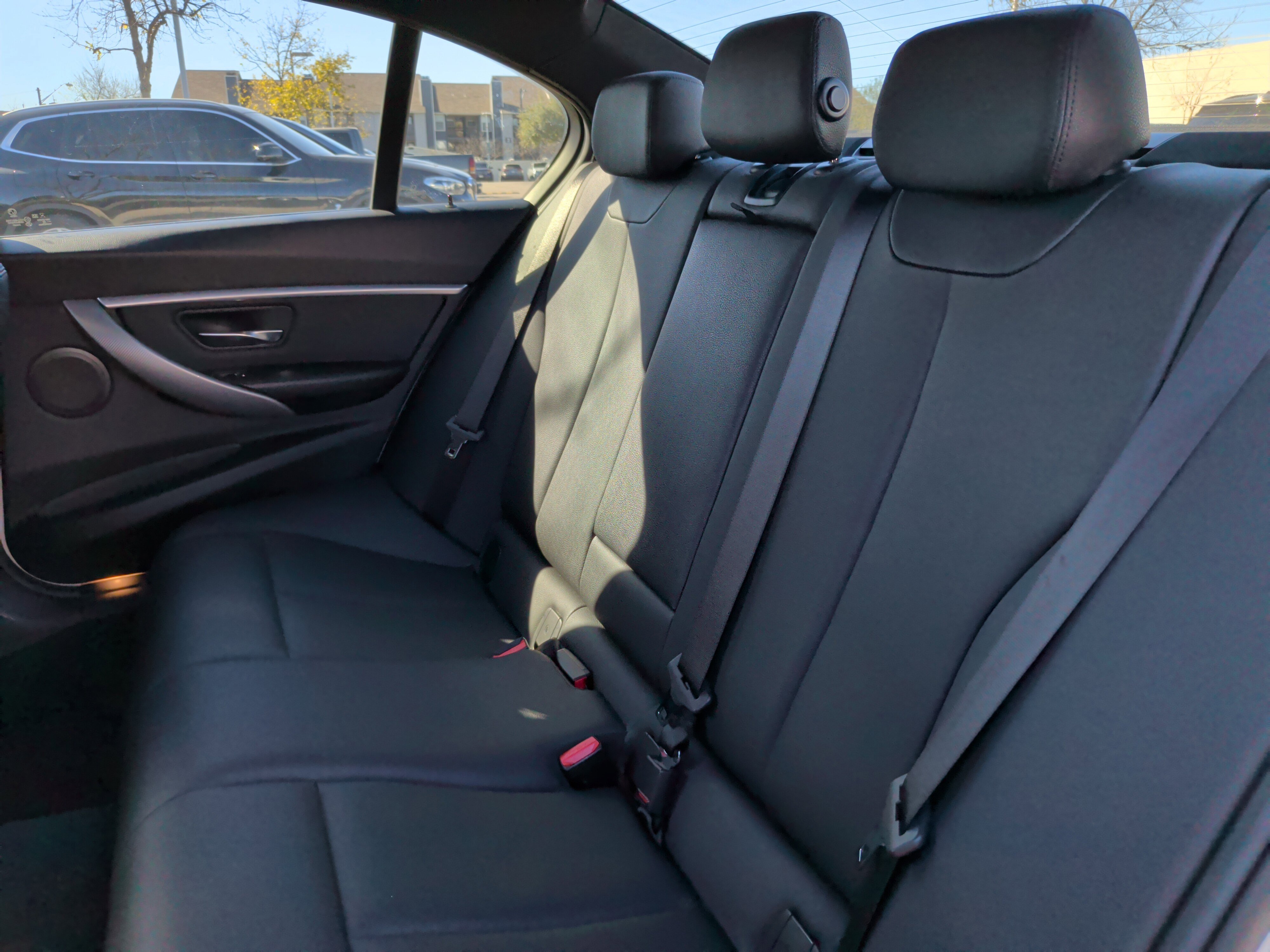 Used 2018 BMW 330e w/ M Sport Package image 34