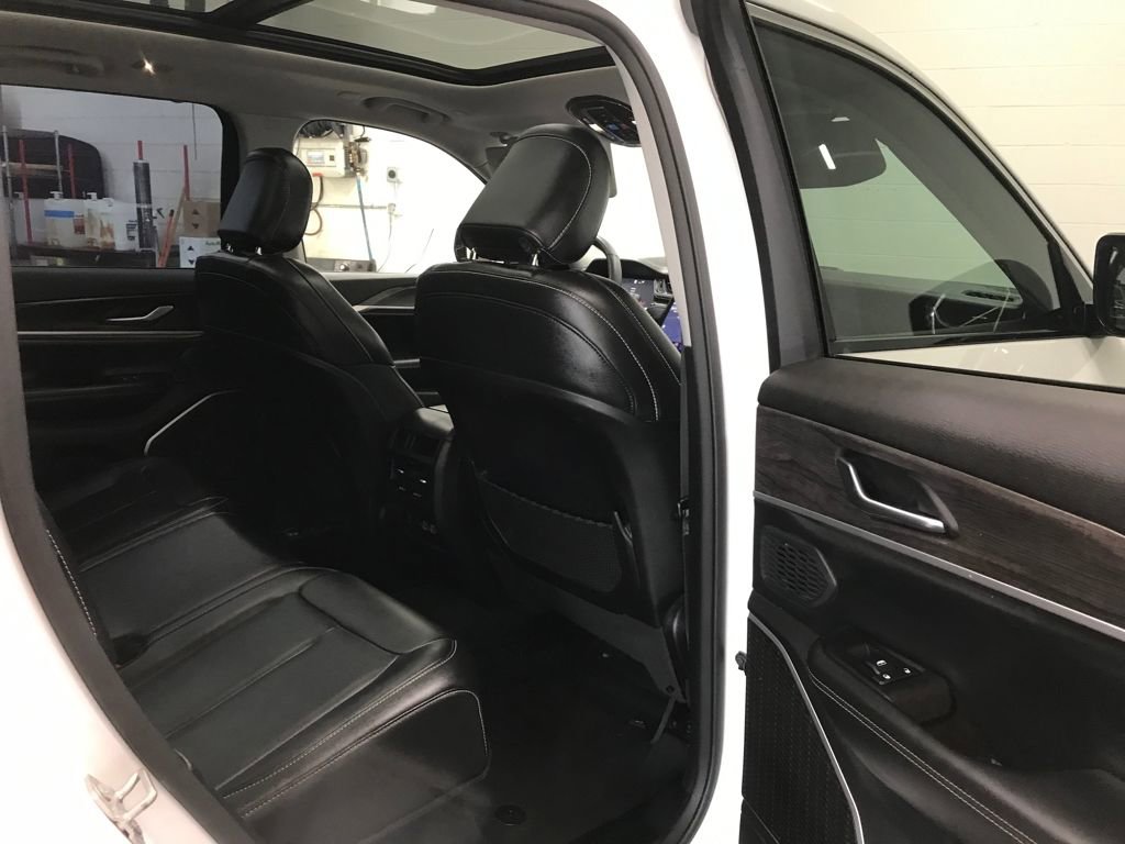 Used 2024 Jeep Grand Cherokee Limited 4xe image 43