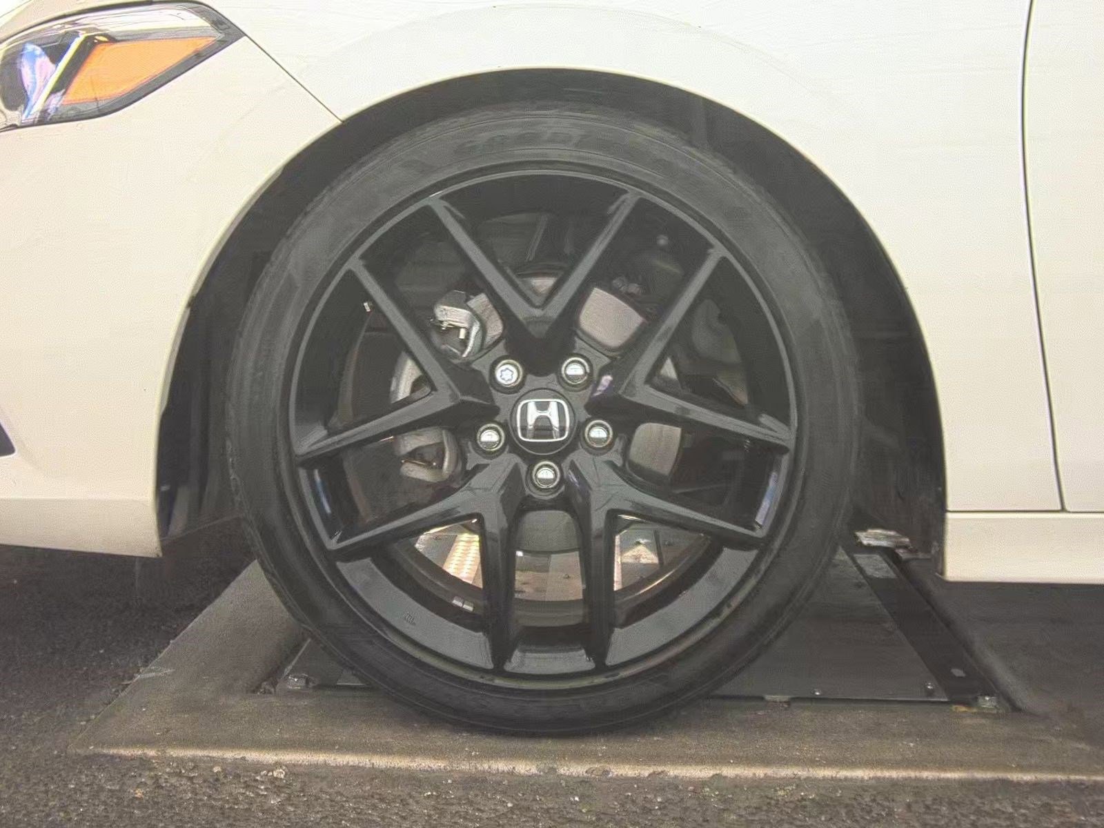 Used 2024 Honda Civic Sport image 13