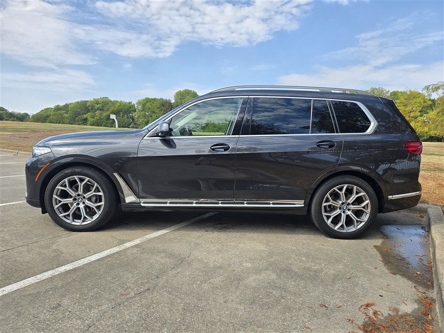 Used 2020 BMW X7 xDrive40i w/ Executive Package AWD/4WD image 3