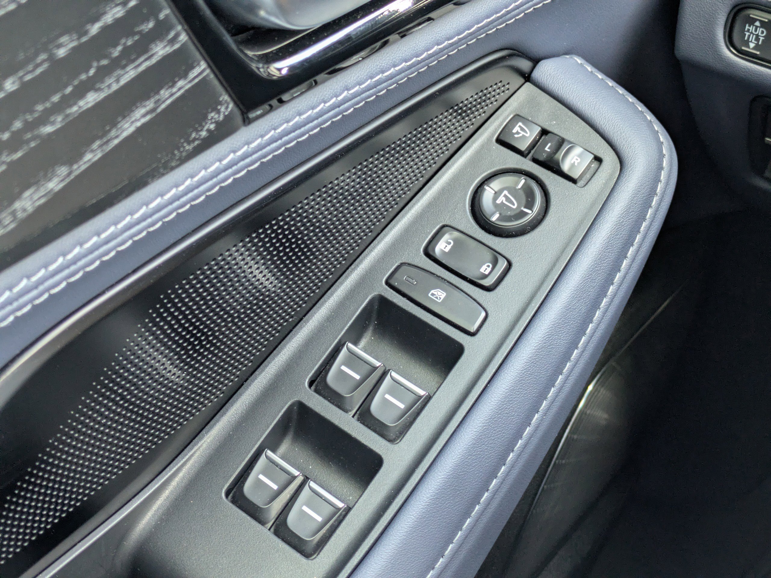 Used 2025 Acura MDX Type S image 30