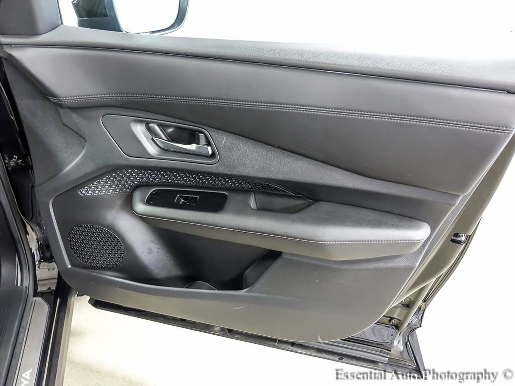 Used 2023 Nissan Ariya FWD image 26