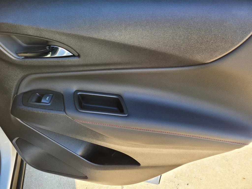 Used 2024 Chevrolet Equinox RS image 11