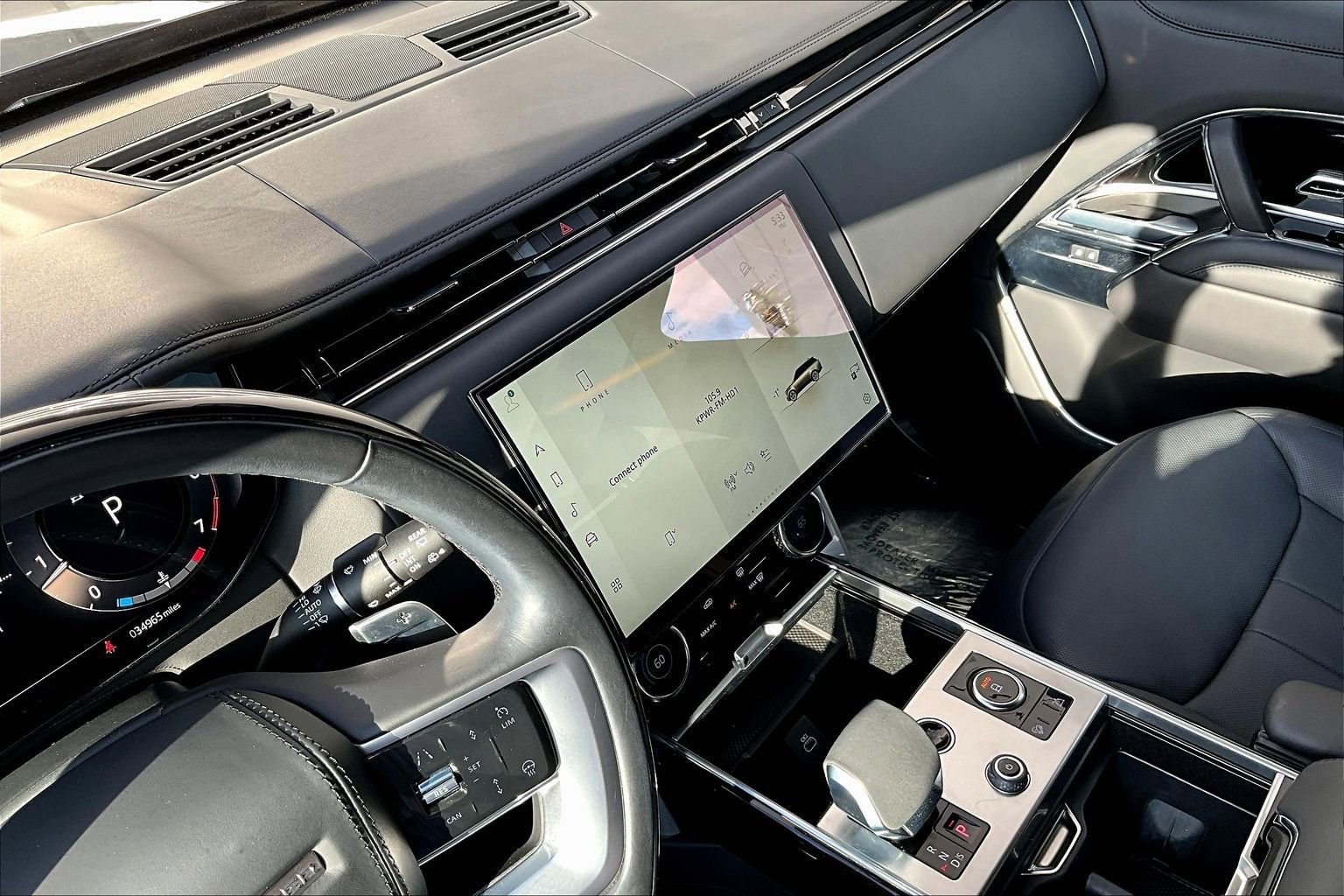 Used 2023 Land Rover Range Rover SE image 31