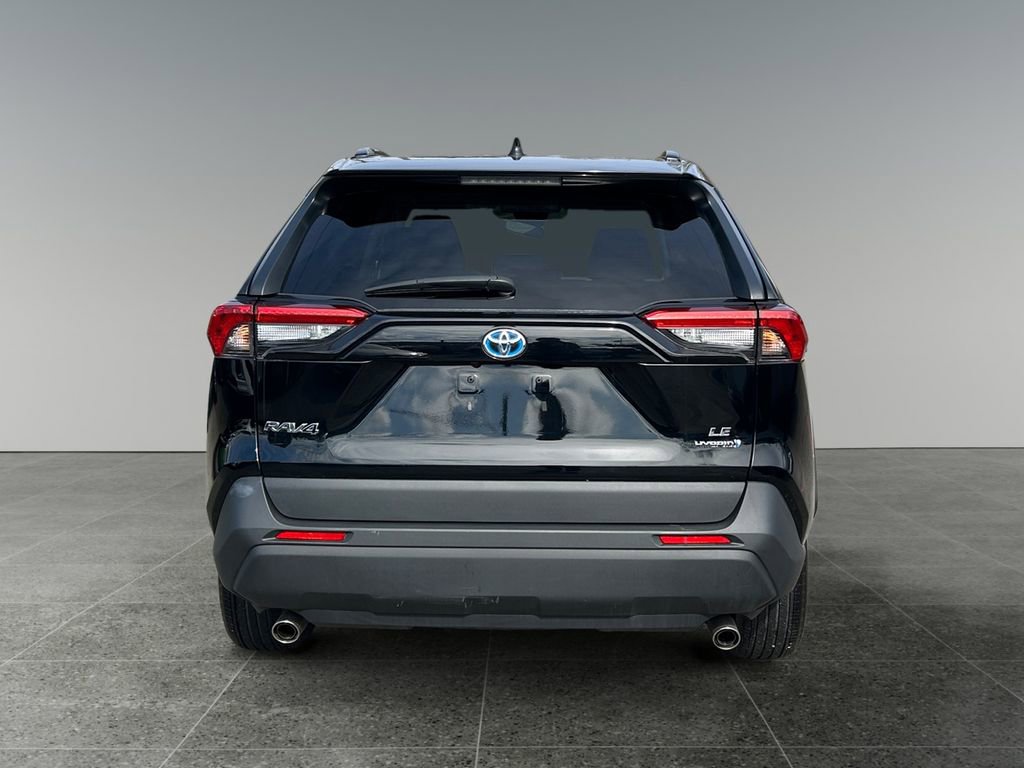 Used 2021 Toyota RAV4 LE AWD/4WD image 6