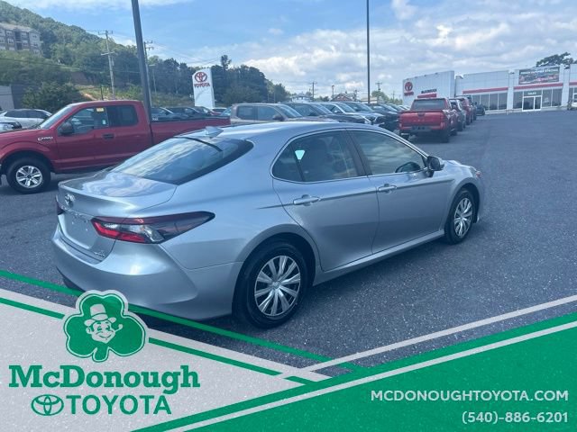 Certified 2022 Toyota Camry LE FWD image 4